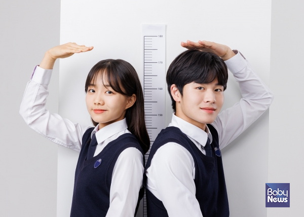 현재 우리나라의 상당수 젊은이들도 키 수술을 받고 있는데, 문제는 수술받은 환자들 중에서 약 20~30%의 환자들이 크고 작은 합병증으로 심각하게 고통받고 있다. ⓒ베이비뉴스