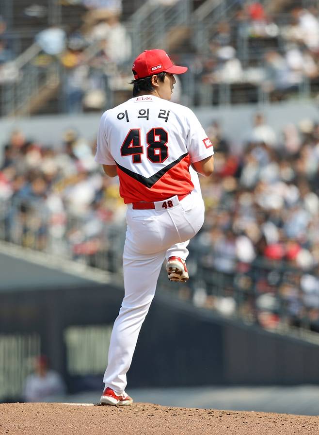 KIA 이의리가 광주-기아 챔피언스 필드에서 열린 2024 KBO리그 LG전에 선발 등판해 역투하고 있다. 사진 | KIA 타이거즈