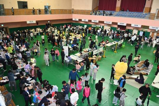 부여군은 제103회 어린이날을 맞아 지난 3일 부여 국민체육센터에서 열린 '2025 사비골 어린이날 큰 잔치'가 지역 아이들과 가족들에게 큰 호응을 얻으며 성황리에 마무리됐다고 8일 밝혔다. 부여군 제공