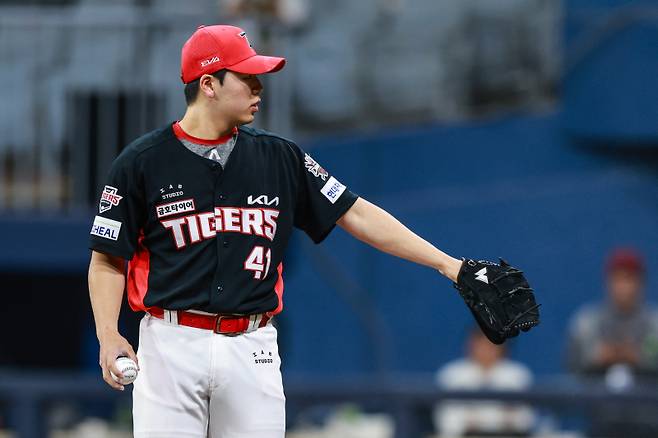 7일 고척 키움전에 선발 등판해 5이닝 1실점으로 호투한 황동하. 사진=KIA 타이거즈