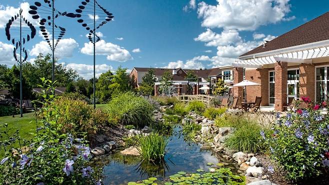 메도우드 은퇴자 커뮤니티 정원과 거주 시설 /메도우드 홈페이지