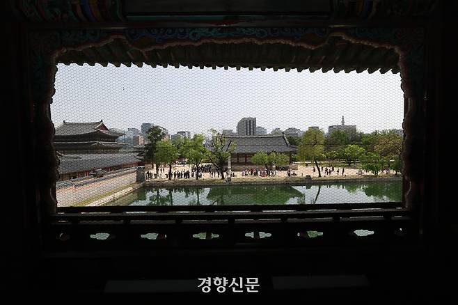 경복궁 경회루 특별관람이 8일 부터 시작되었다. 2025.5.8. 정지윤 선임기자