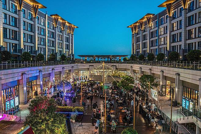 ‘2025 제주 푸드 앤 와인페스티벌’ 행사장인 제주신화월드 야외테라스