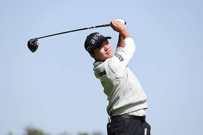 [서울=뉴시스] 옥태훈이 8일 제주도 서귀포의 사이프러스 골프 & 리조트 북서코스(파72)에서 열린 KPGA 클래식 1라운드 경기를 펼치고 있다. (사진=KPGA 제공) 2025.05.08. *재판매 및 DB 금지