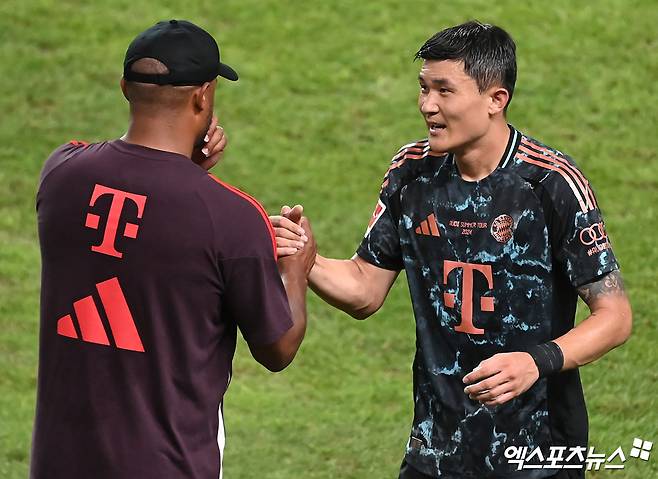 독일 매체 TZ는 지난 7일(한국시간) 뱅상 콤파니 감독이 여름에 열리는 국제축구연맹(FIFA) 클럽월드컵 출전을 위해 김민재가 남은 시즌 아킬레스 건염과 발 부상으로 휴식을 부여받을 거라고 전했다.&nbsp;엑스포츠뉴스DB