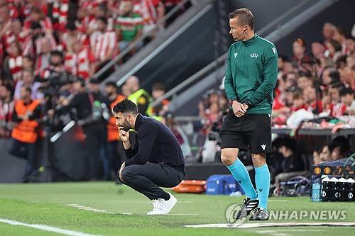 아모림 감독이 8일(한국시간) 영국 맨체스터에 있는 올드 트래포드에서 진행된 빌바오와의 2024-2025시즌 유럽축구연맹(UEFA) 유로파리그 4강 2차전을 앞둔 기자회견에서 대회 우승을 할 수 있다고 말했다.&nbsp;연합뉴스