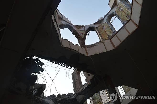 인도·파키스탄 무력 충돌 7일 인도의 미사일 공격으로 파키스탄 펀자브주 바하왈푸르 인근 모스크가 부서진 모습. 
[EPA 연합뉴스 자료사진. 재판매 및 DB 금지]