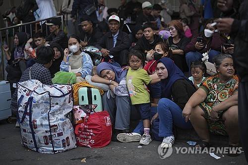 자카르타 버스 터미널 [AP 연합뉴스. 재판매 및 DB 금지]