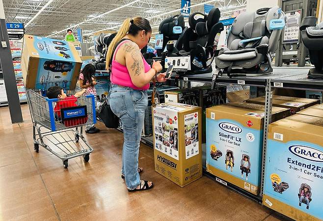 미국 아동용 카시트 매장  [연합뉴스 자료사진]