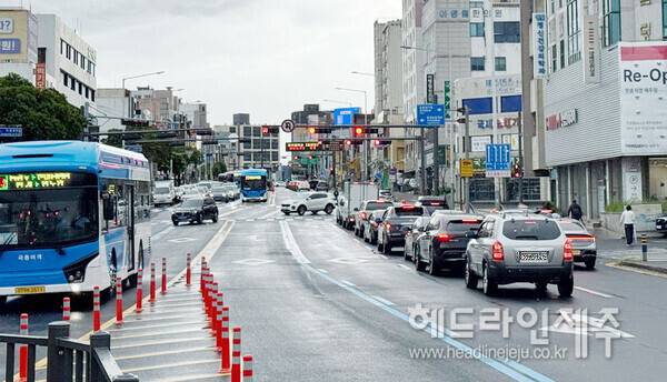 9일 국내 최초로 운영을 시작한 제주시 중앙차로. ⓒ헤드라인제주
