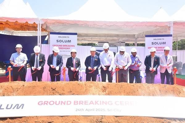 솔루엠은 인도 남동부 스리시티에 인도 제2공장을 착공했다고 밝혔다. 사진은 착공식 모습/사진=솔루엠 제공
