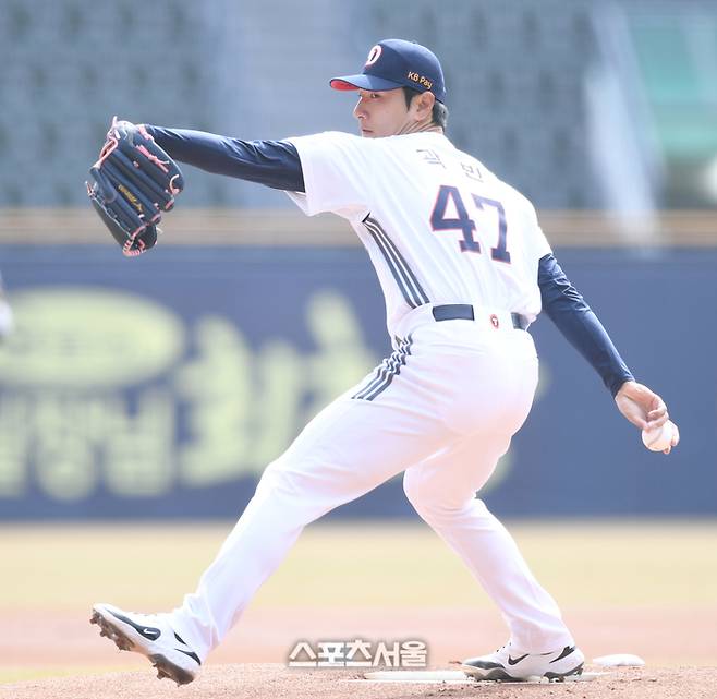 두산 선발투수 곽빈이 13일 잠실구장에서 열린 2025 KBO리그 시범경기 KIA와 경기에서 역투하고 있다. 잠실 | 최승섭기자 thunder@sportsseoul.com