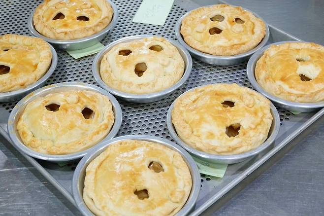 은성농원 사과파이 만들기 체험. 충남문화관광재단 제공