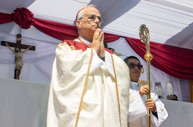 2024년 페루 훌루카나스를 방문했을 당시 로버트 프랜시스 프레보스트 추기경. 훌루카나스/AFP 연합뉴스