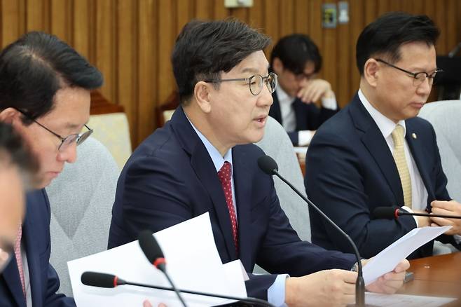 ▲ 국민의힘 권성동 원내대표가 9일 서울 여의도 국회에서 열린 원내대책회의에서 발언하고 있다 [연합뉴스]