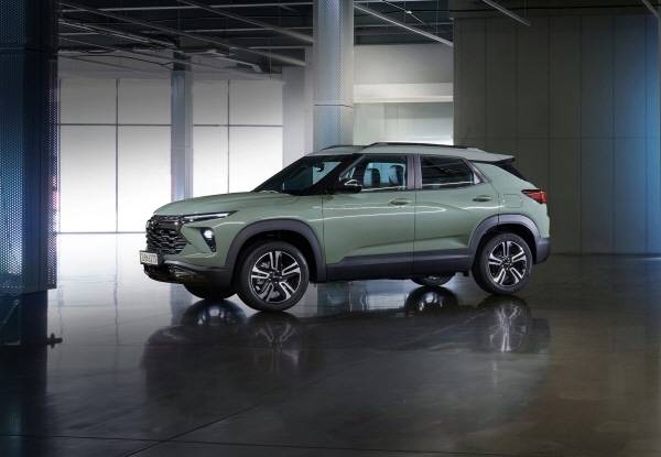 쉐보레 2026년형 트레일블레이저 피스타치오 카키 컬러의 ‘ACTIV 리미티드 에디션’ [사진제공=한국지엠]