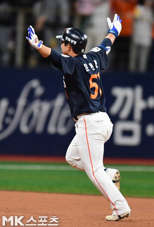 9일 고척 키움전에서 결승포를 친 뒤 포효하는 문현빈. 사진(고척 서울)=김재현 기자