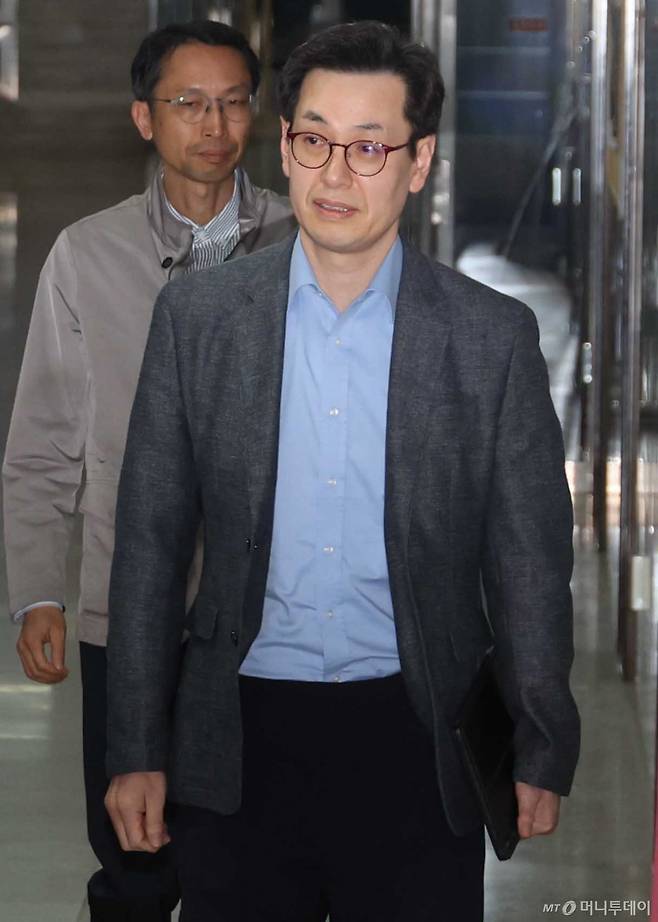 [서울=뉴시스] 조성봉 기자 = 한덕수 무소속 대선후보 측 손영택 전 국무총리 비서실장이 9일 오후 서울 여의도 국회에서 열린 '김문수-한덕수 대선후보 측 단일화 협상'에 참석하고 있다. 2025.05.09. suncho21@newsis.com /사진=조성봉