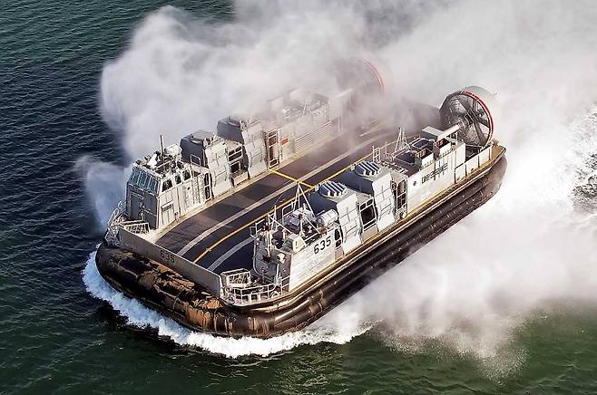 HJ중공업이 개발한 고속상륙정. [HJ중공업 제공]