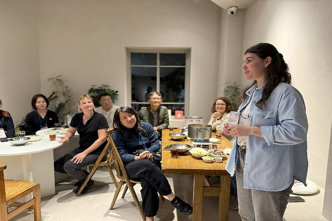 순천을 방문한 외국인 관광객의 모습. 순천시 제공