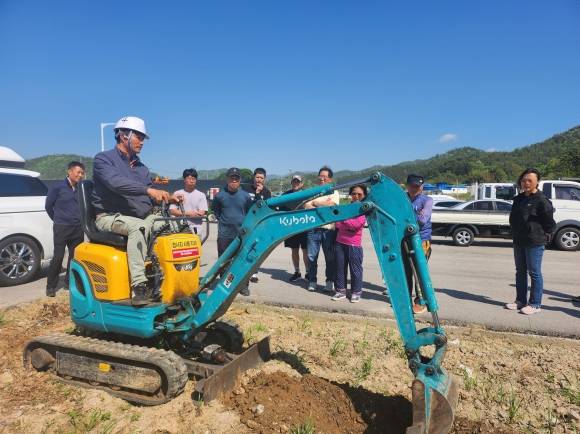 전남 강진군이 추진하는 신규농업인 영농기술향상을 위한 ‘기초영농 기술교육’ 모습