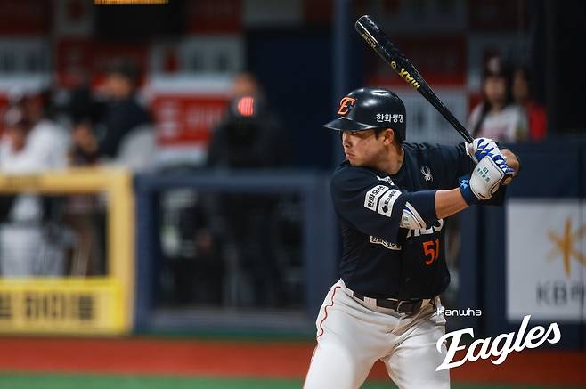 한화 문현빈이 9일 고척 키움전에서 타격하고 있다. 한화 이글스 제공