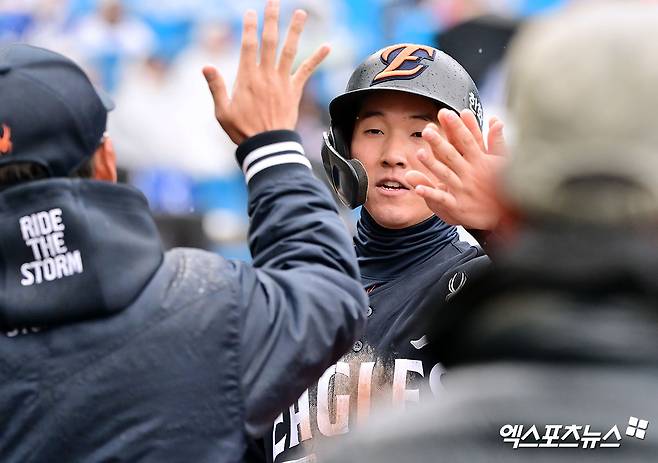 한화 내야수 황영묵(사진)은 9일 고척스카이돔에서 열릴 '2025 신한 SOL Bank KBO 리그' 키움과 주말 3연전 첫 번째 경기에서 1번타자 2루수로 선발 출전한다. 최인호를 대신해 리드오프 ㅈ우책을 맡았다. 엑스포츠뉴스 DB