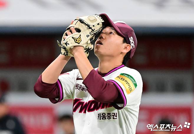 키움 투수 하영민은 9일 고척스카이돔에서 열린 '2025 신한 SOL Bank KBO 리그' 한화와 주말 3연전 첫 번째 경기에서 선발 등판했다. 6이닝 2실점 효율적인 투구를 펼쳤지만, 불펜 난조로 승리 투수가 되지 못했다. 엑스포츠뉴스 고척, 김한준 기자