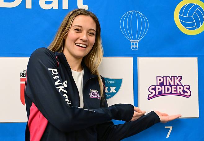 흥국생명에 입단한 레베카 라셈. (한국배구연맹 제공)