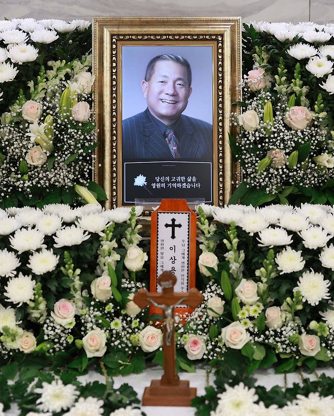 ‘뽀빠이’ 방송인 이상용이 9일 별세한 가운데 10일 오후 서울 서초구 가톨릭대학교 서울성모병원 장례식장 31호실에 고인의 빈소가 마련됐다. 사진공동취재단