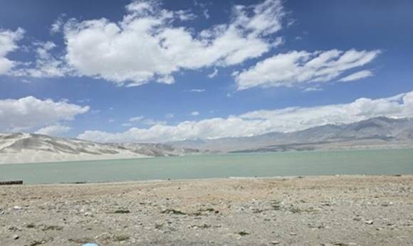 파미르고원 빙하 호수 [사진=윤영선]