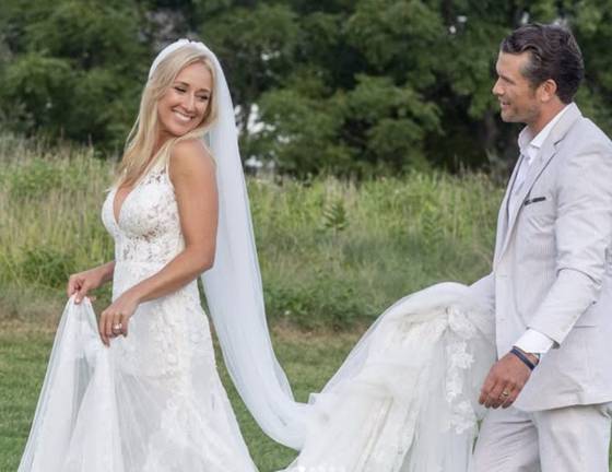 피트 헤그세스 장관과 제니퍼 라우셰는 2019년 뉴저지주에 위치한 도널드 트럼프 미국 대통령의 골프클럽에서 결혼했다. 사진 인스타그램