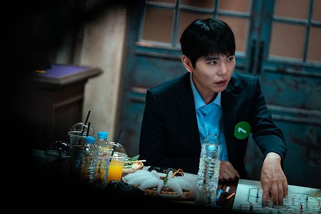 넷플릭스 서바이벌 예능 <데블스 플랜: 데스룸>에 출연하는 전 바둑기사 이세돌 9단. 넷플릭스 제공