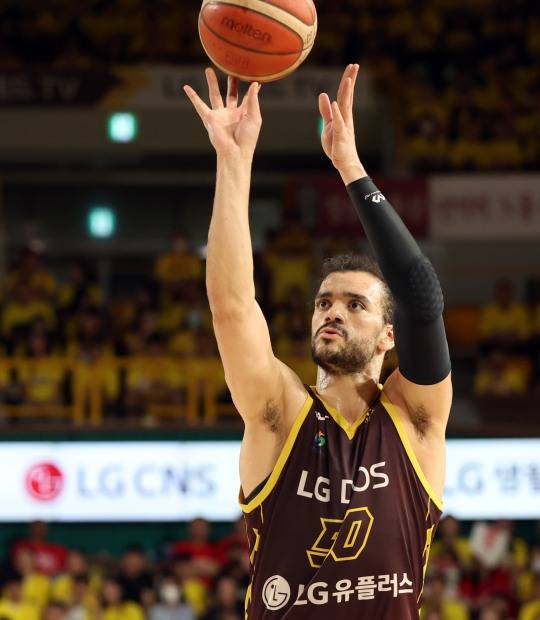 LG 아셈 마레이 자유투. 사진[연합뉴스]