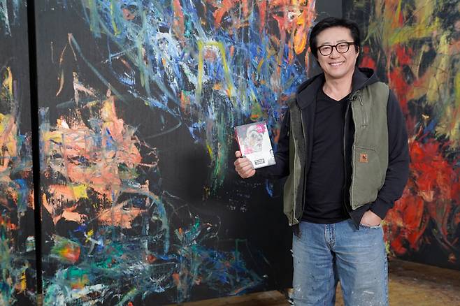 여행플러스와 인터뷰 하고 있는 박신양 / 사진=조형주 여행+ PD