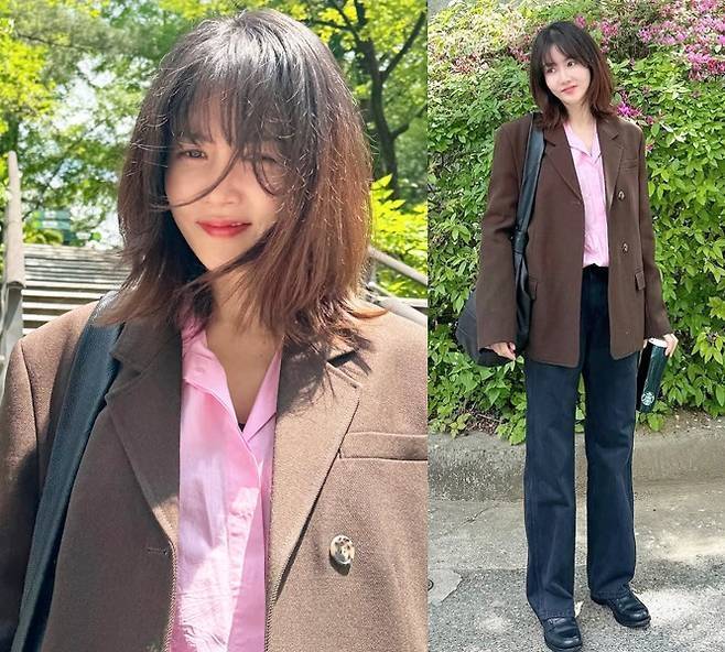 황우슬혜가 초록이 가득한 봄날, 단정하면서도 사랑스러운 스타일링으로 근황을 전했다.사진=황우슬혜 SNS