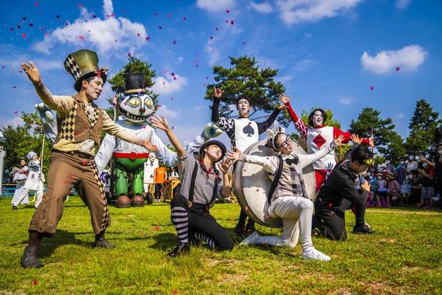 춘천인형극제 애니메이션 박물관 야외 공연 모습. 춘천인형극제 홈페이지