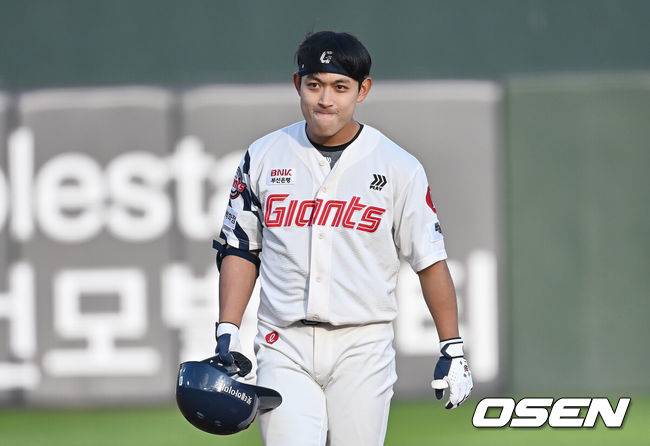 [OSEN=부산, 이석우 기자] 롯데 자이언츠 황성빈 056 2025.05.03 / foto0307@osen.co.kr