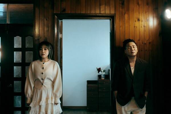 ▲ 윤민수와 이예준이 이별 3부작 첫 번째 신곡 ‘등대’를 오는 22일 오후 6시 발표한다. 제공|와일드무브, HNS HQ