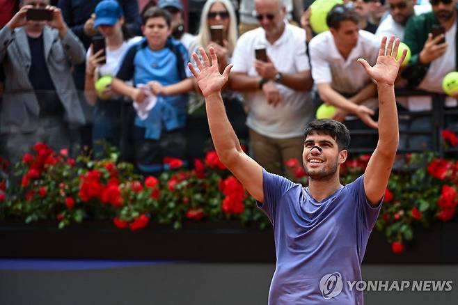 승리 후 기뻐하는 알카라스 [AFP=연합뉴스]