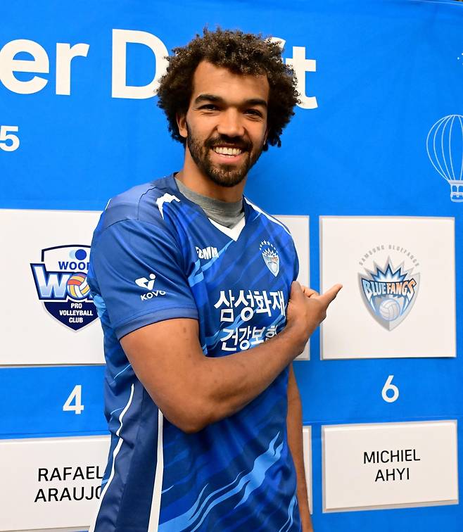 삼성화재의 지명을 받은 미힐 아히 [한국배구연맹 제공. 재판매 및 DB 금지]