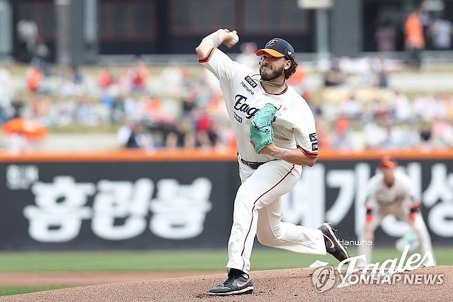 '폰세 7이닝 무실점 13K' 한화 7연승 (서울=연합뉴스) 한화 이글스 외국인 투수 폰세가 20일 대전 한화생명볼파크에서 열린 프로야구 NC와 홈 경기에 선발 등판해 역투하고 있다. 2025.4.20 [한화 이글스 제공. 재판매 및 DB 금지] photo@yna.co.kr