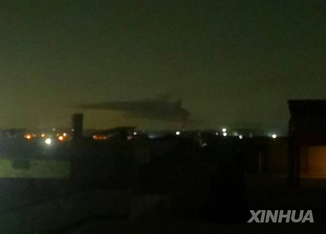 연기 피어오르는 파키스탄 라왈핀디 지역 [신화 연합뉴스 자료사진. 재배포 및 판매 금지]