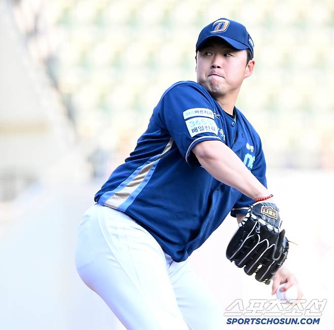 11일 잠실야구장에서 열린 NC와 두산의 더블헤더 2차전, NC 선발투수 최성영이 역투하고 있다. 잠실=허상욱 기자wook@sportschosun.com/2025.05.11/