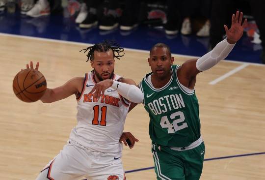 공격하는 제일런 브런슨. 사진[Getty Images via AFP=연합뉴스]