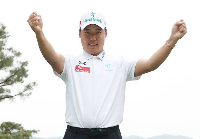 골프계 우영우로 불리는 이승민이 언젠가는 꼭 한국프로골프(KPGA) 챔피언에 오르겠다는 비장한 각오를 드러내며 포즈를 취하고 있다. 민수용 골프전문사진기자