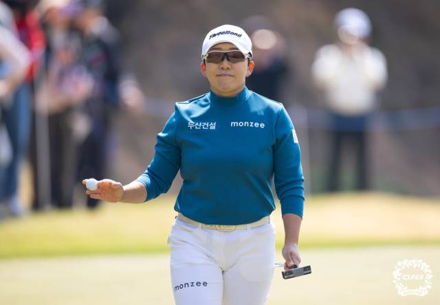 JLPGA 살롱파스 컵에서 우승한 신지애. 사진 제공=KLPGA