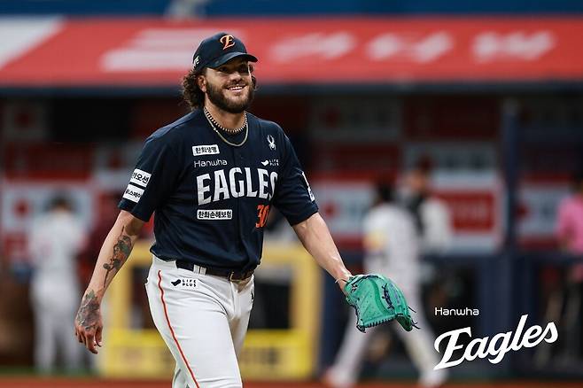 ▲ 한화 이글스 에이스 코디 폰세. 폰세는 10일 키움전 6이닝 1실점 호투로 시즌 7승째를 거두고 다승 공동 1위가 됐다. ⓒ 한화 이글스