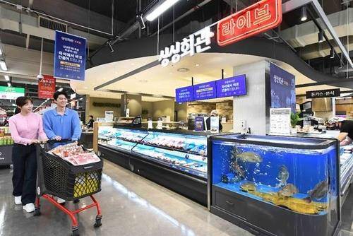 홈플러스는 메가푸드마켓 라이브의 '싱싱회관 라이브' 코너 [홈플러스 제공. 재판매 및 DB금지]
