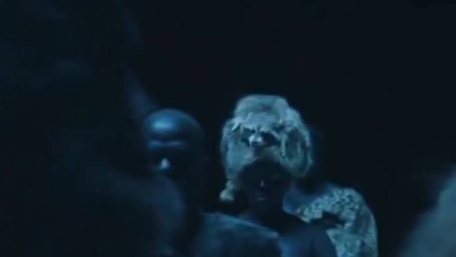 X에서 삭제되지 않고 있는 ‘하일 히틀러’ 뮤직비디오